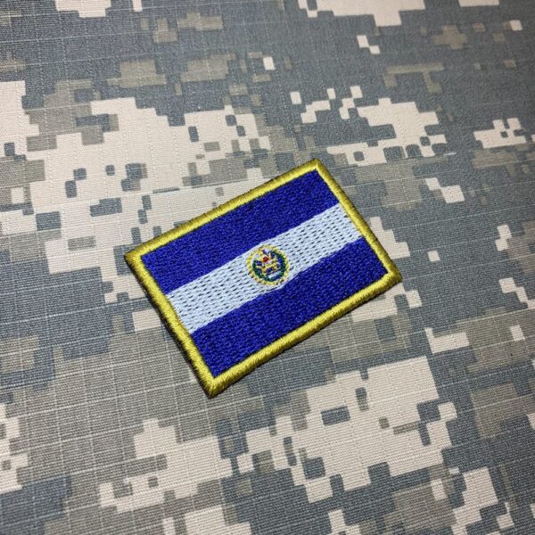 BP0203T11 Bandeira El Salvador Patch Bordado Termo Adesivo - Imagem 2
