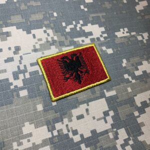 BP0221T11 Bandeira Albânia Patch Bordado Termo Adesivo