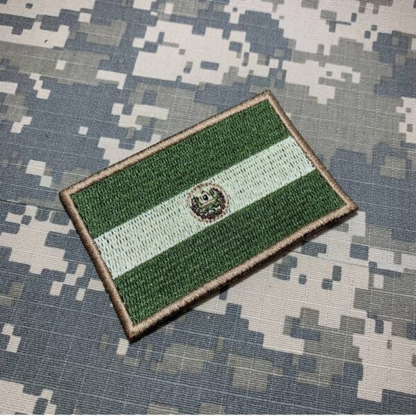 BP0203T03 Bandeira El Salvador Patch Bordado Termo Adesivo - Imagem 2