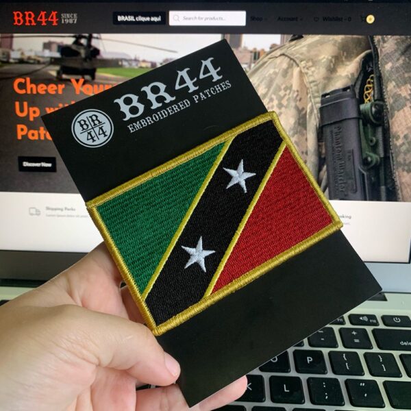 BP0220V21 Bandeira São Cristovão Neves Bordado Fecho Contato - Imagem 3