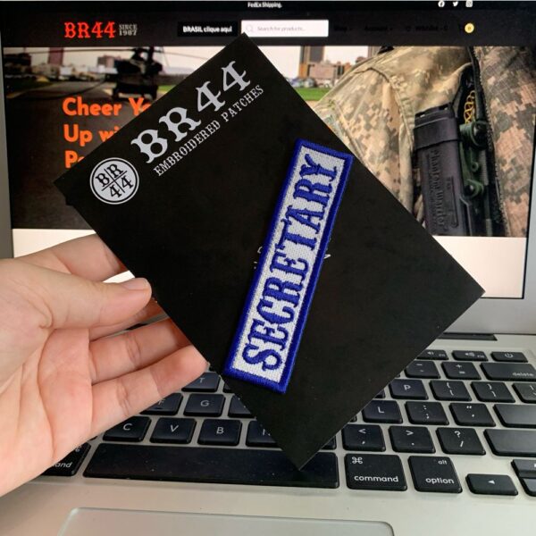 NT0514T02 Secretary Patch Bordado Termo Adesivo ou Costura - Imagem 3