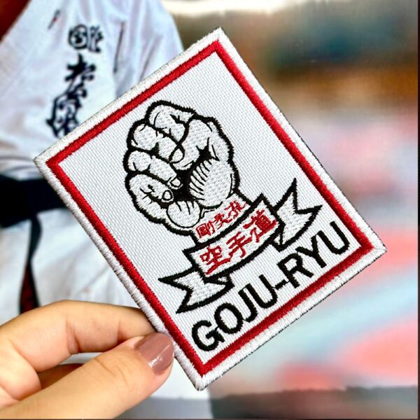 AM0005-001 Goju-Ryu Karate Kanji Patch Bordado 7,8x9,5cm - Imagem 3
