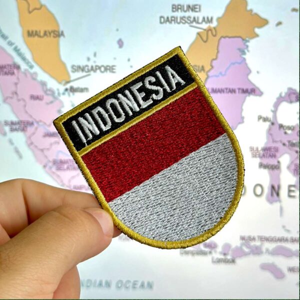 BP0419E-011 Bandeira Indonesia Patch Bordado 5,7x6,8cm - Imagem 3