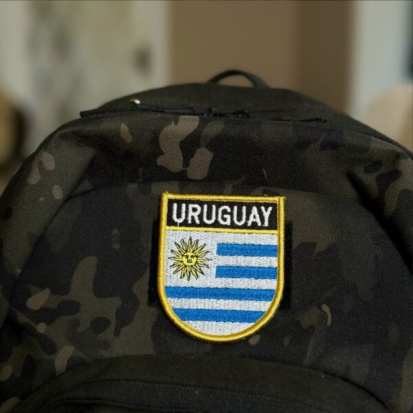 BP0023E-011 Bandeira Uruguai Patch Bordado 5,7x6,8cm - Imagem 2