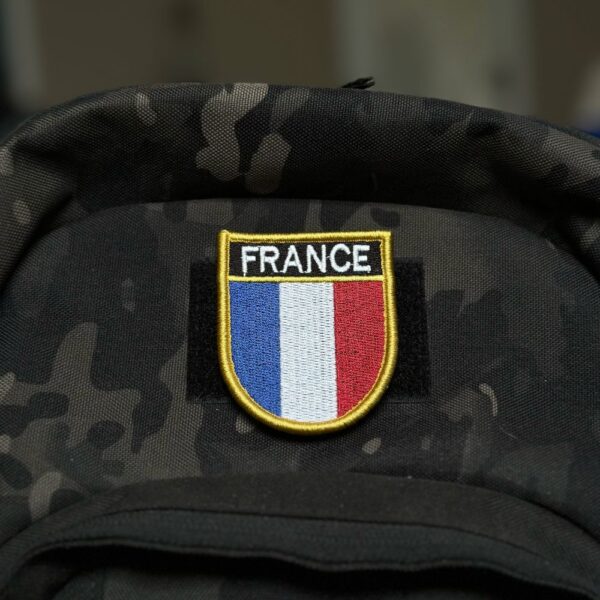 BP0031E-011 Bandeira França Patch Bordado 5,7x6,8cm - Imagem 2