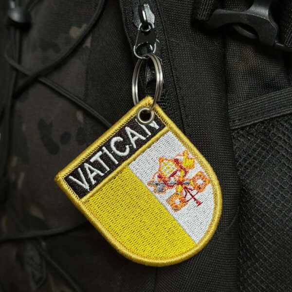 BP0060E-011 Bandeira Vaticano Patch Bordado 5,7x6,8cm - Imagem 4
