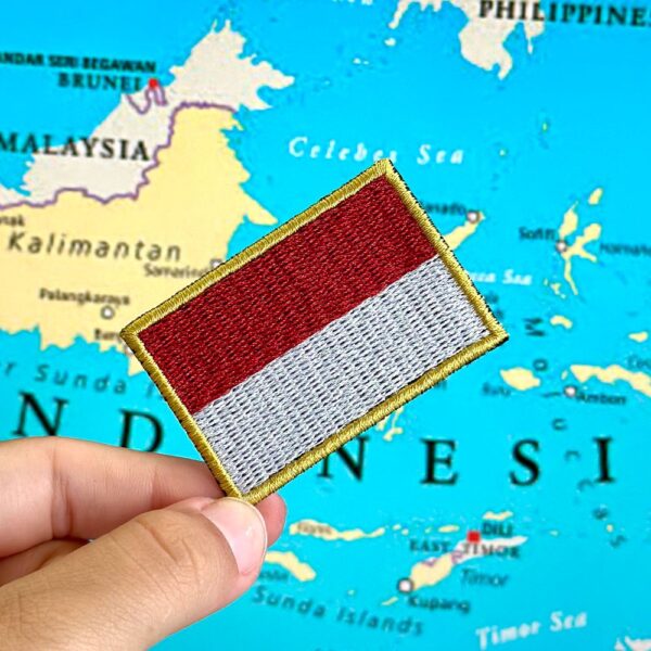 BP0419-011 Bandeira Indonésia Patch Bordado 5,7x3,8cm - Imagem 2