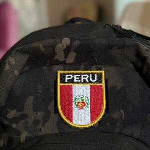 BP0028E-001 Bandeira Peru Patch Bordado 6,8×8,0cm