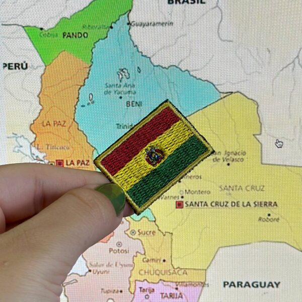 BP0029-031 Bandeira Bolívia Patch Bordado 3,8x2,5cm - Imagem 3