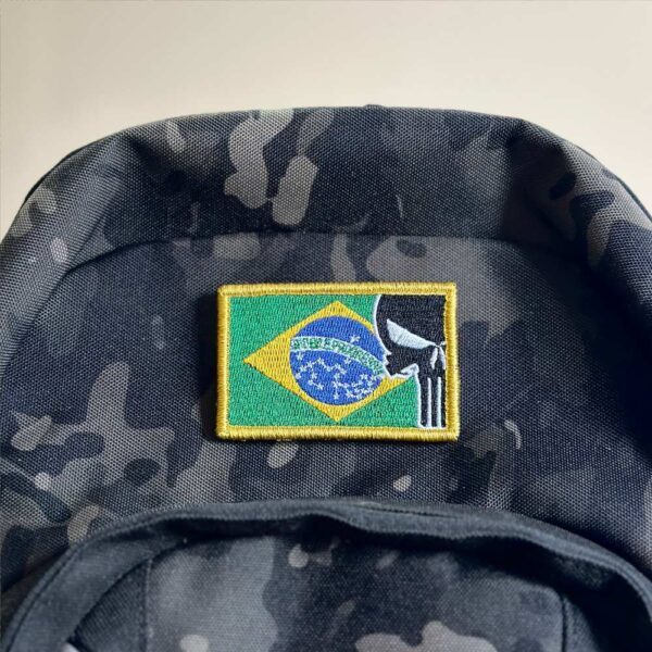M0139-001 Justiceiro Bandeira Brasil Patch Bordado 7,5x5cm - Imagem 4