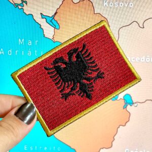 BP0221-001 Bandeira Albânia Patch Bordado 7,5×5,0