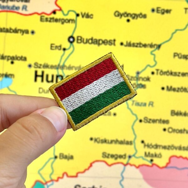 BP0406-031 Bandeira Hungria Patch Bordado 3,8x2,5cm - Imagem 2