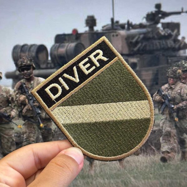 BD0175E-003 Bandeira Mergulhador Patch Bordado 6,8x8,0cm - Imagem 2
