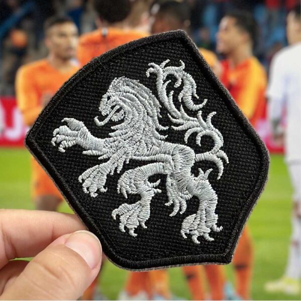 TINL037-002 Brasão Países Baixos Patch Bordado 6,8x8,5cm - Imagem 3