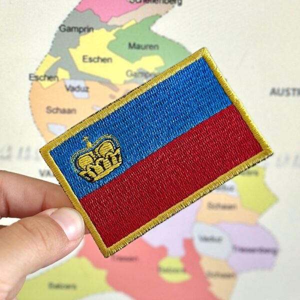 BP0424-001 Bandeira Liechtenstein Patch Bordado 7,5x5,0cm - Imagem 3