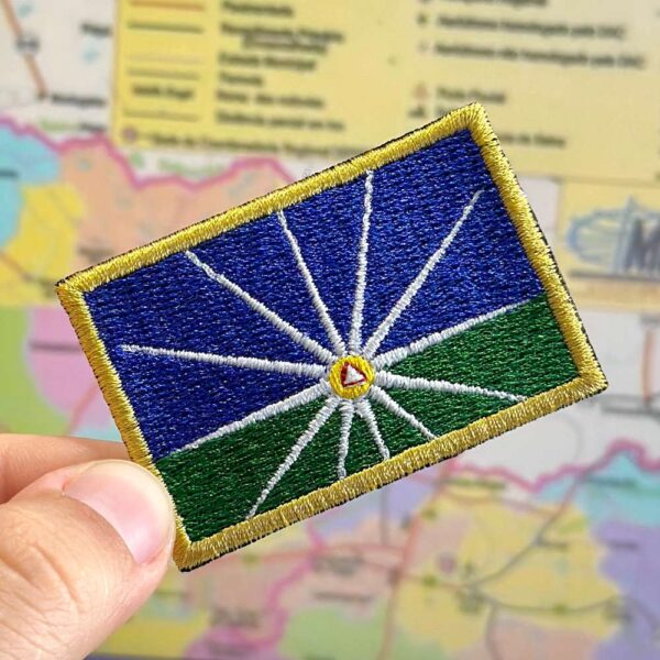 BC0011-011 Bandeira Uberlândia MG Patch Bordado 5,7x3,8cm - Imagem 3