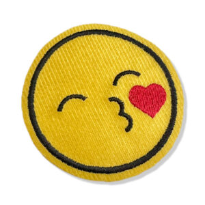 V0051-001 Carinha Beijo Kissy Face Patch Bordado 6,8x8cm