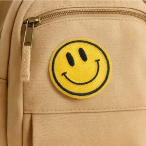 V0048-001 Carinha Sorrindo Patch Bordado 6,8×6,8cm
