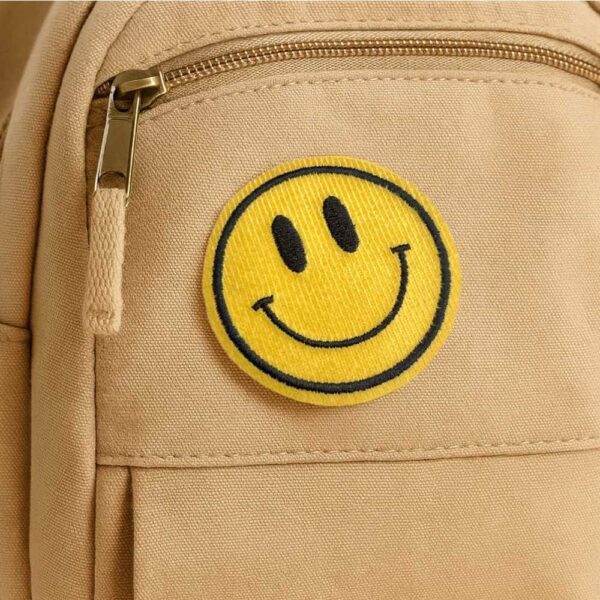 V0048-001 Carinha Sorrindo Patch Bordado 6,8x6,8cm - Imagem 2